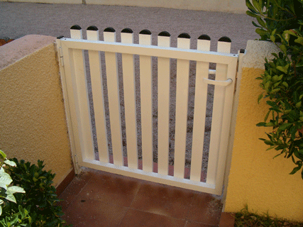 puerta_jardin_aliminio_bla1